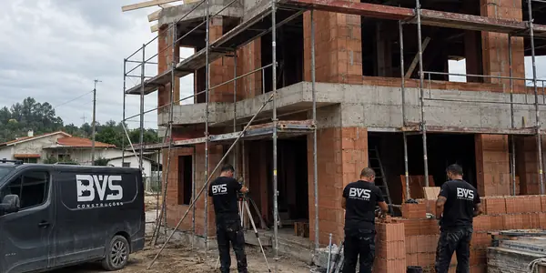 Construção de raiz BVS Construções